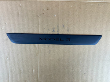 ✅Tesla Model 3 Front Left/Right Door Sill Scuff Plate Trim Panel 1504763-00B OEM