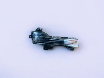 ✅17-23 Tesla Model 3 Right Side LED Fog Light Lamp 1077392-00-F /broken tab