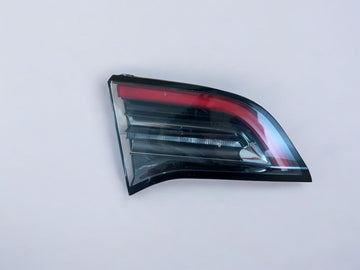 ✅ 17–23 Tesla Model 3/Y Left Inner LED Tail Light 4 Pin 1502088-00-B /scratches