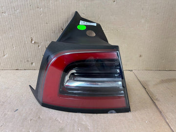 ✅20-23 Tesla Model 3 Y Tail Light Lamp Rear Left 4 Pin 1502086-00-D OEM