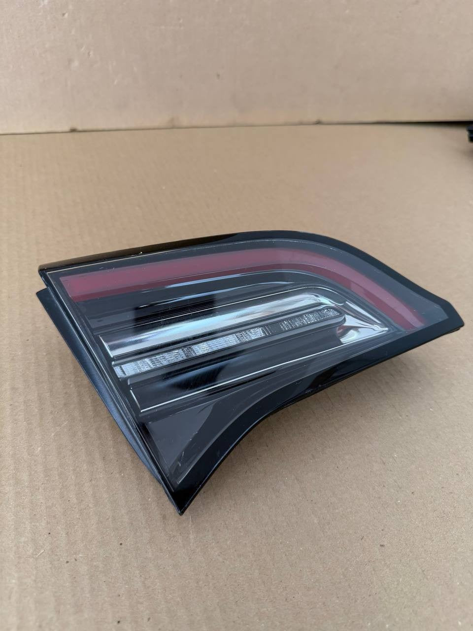 ✅2017 - 2023 Tesla Model 3 Back Rear Left Tail Light Liftgate OEM 1077401-00-G