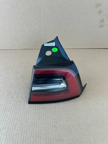 ✅21-23 Tesla Model 3 Y Rear RH Side Outer Tail Light Lamp 1502087-00-D w/scratch