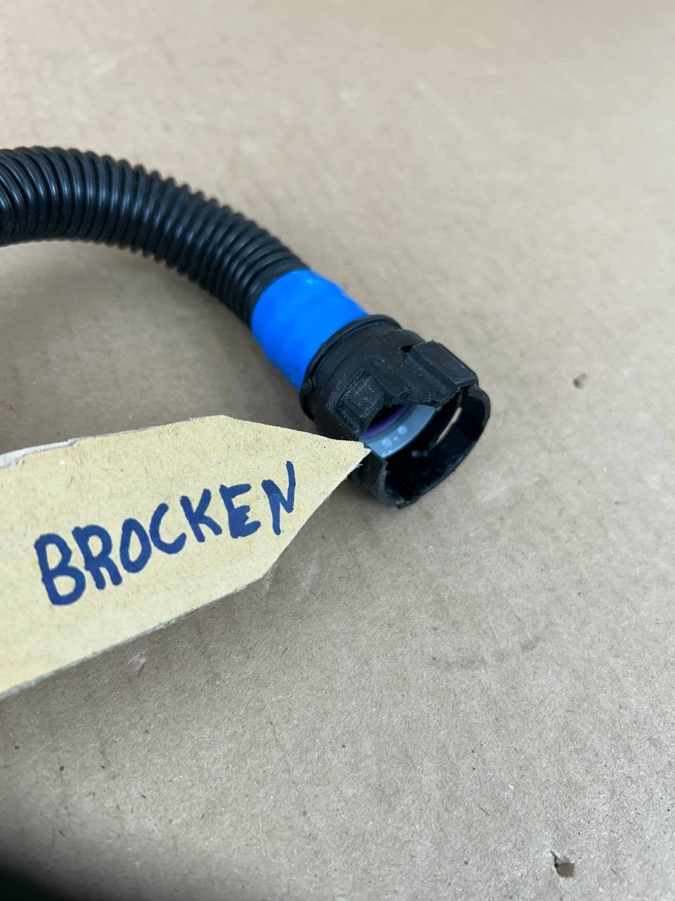 ✅ Tesla Model S Coolant Hose Pipe 1585723-00-C /broken