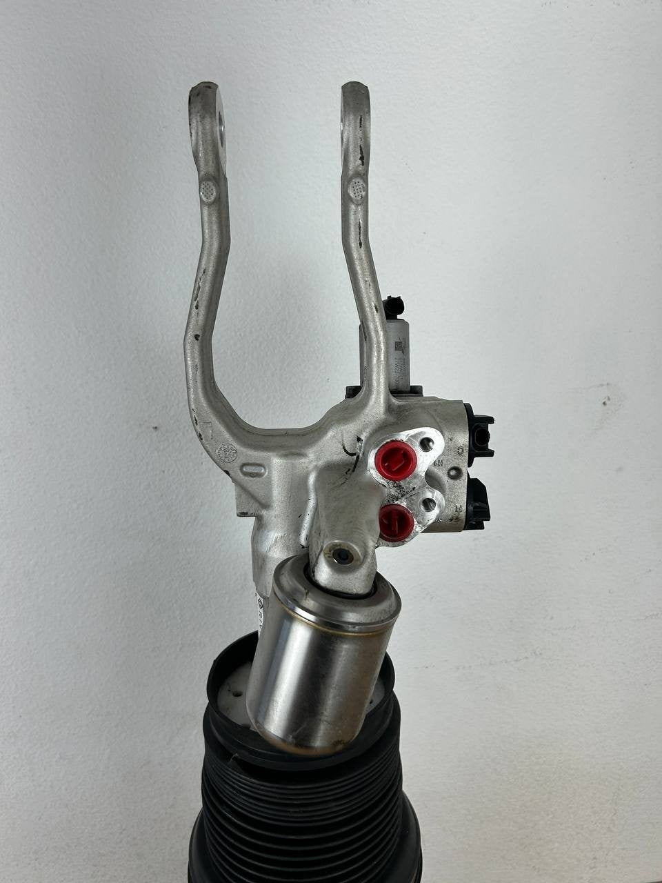 ✅2022-2024 Rivian R1S Front Left Driver Air Ride Shock Strut PT00055317-D
