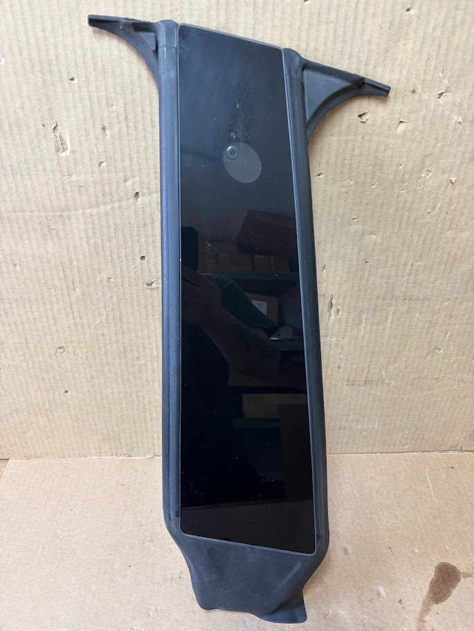 ✅20-24 Tesla Model Y Right Passenger Side B-Pillar Applique 1494241-00-A