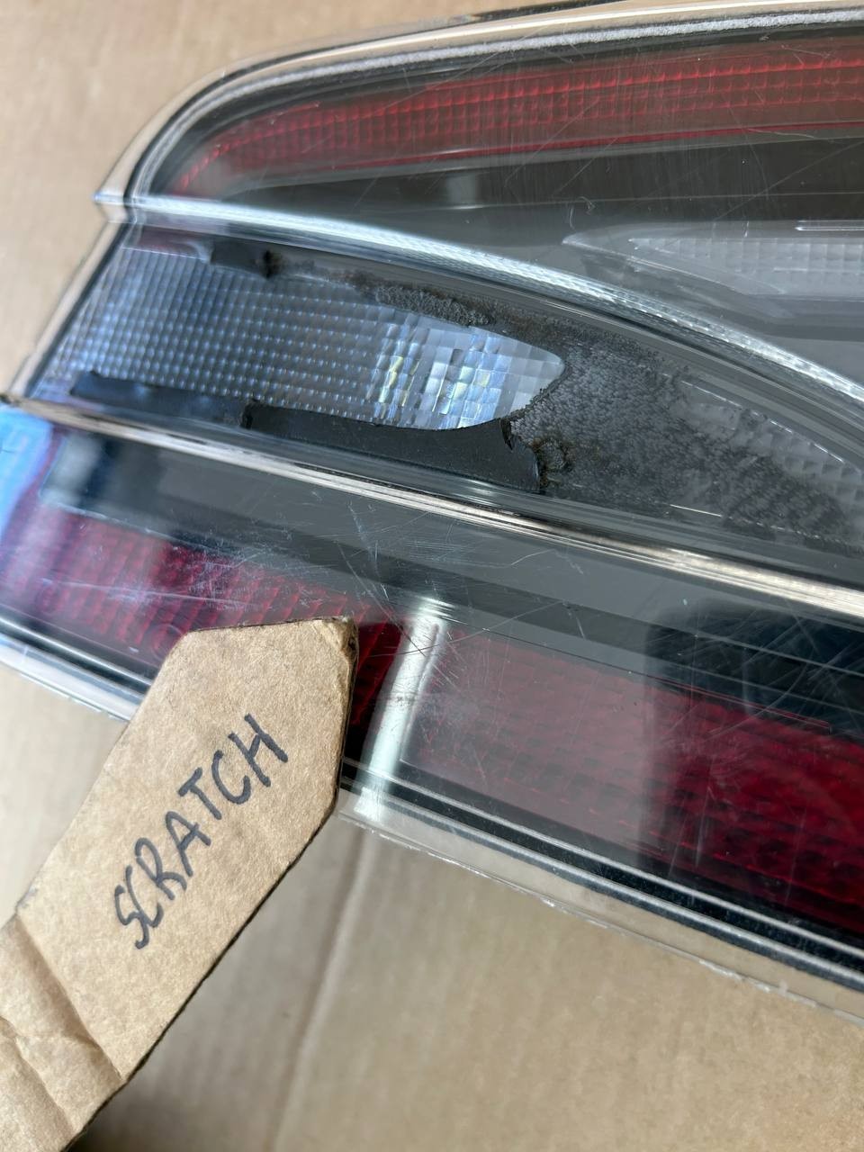 ✅OEM 2012-2020 Tesla Model S Right Inner Tail Light 6005924-00-E w/scratches