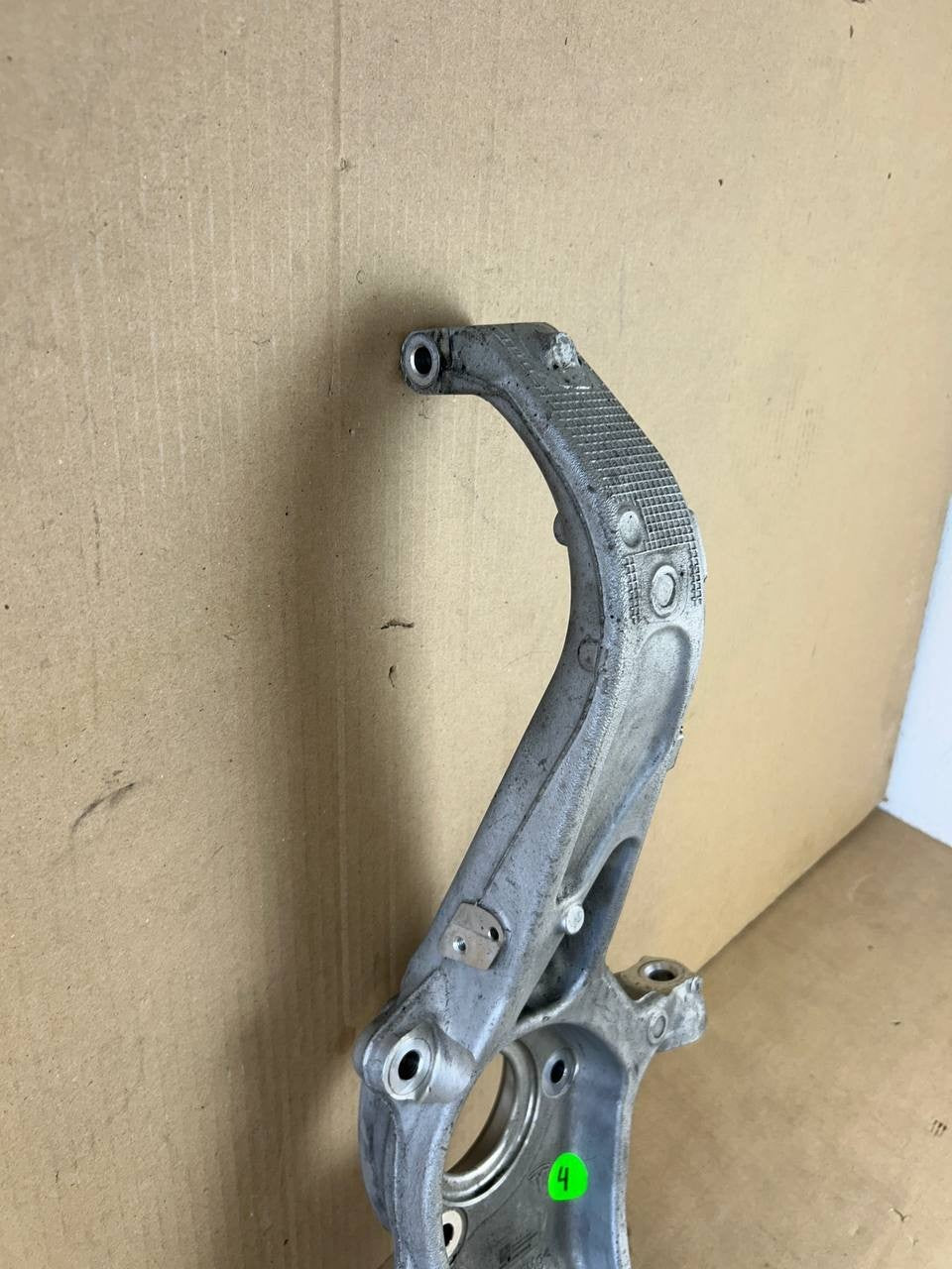 ✅ 17-23 Tesla Model 3 Front Left Spindle Knuckle 1044311-00-E