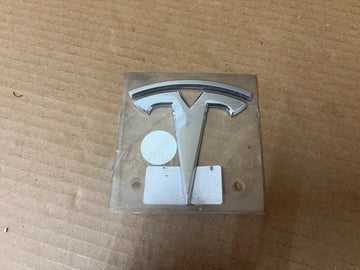 ✅20-25 NEW! Tesla Model Y Rear Trunk Emblem T-Logo Badge 1507320