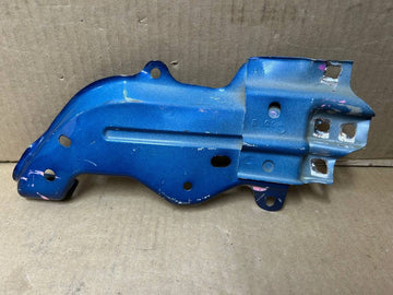 ✅ 17-23 Model 3 Front Driver Side Fender Mount Support Bracket Left 1092304-00-B