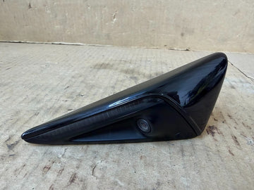 ✅16-204 Tesla Model S/X Front Right Fender Turn Signal Camera /for parts