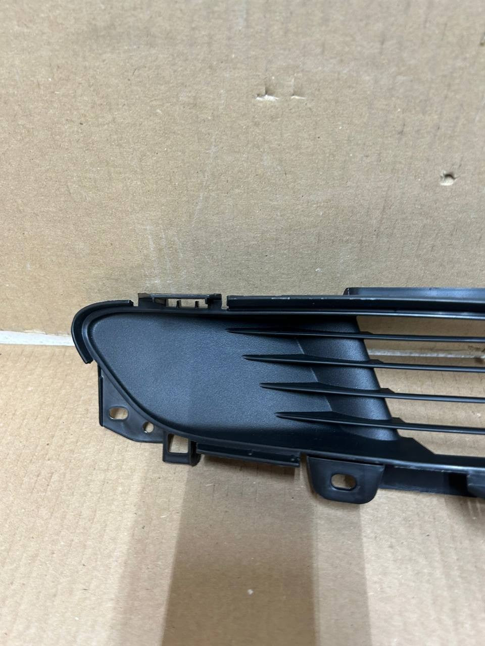 ✅ NEW! 17-23 Tesla Model 3 Front Bumper Lower Fascia Center Grille 1516848-00-A