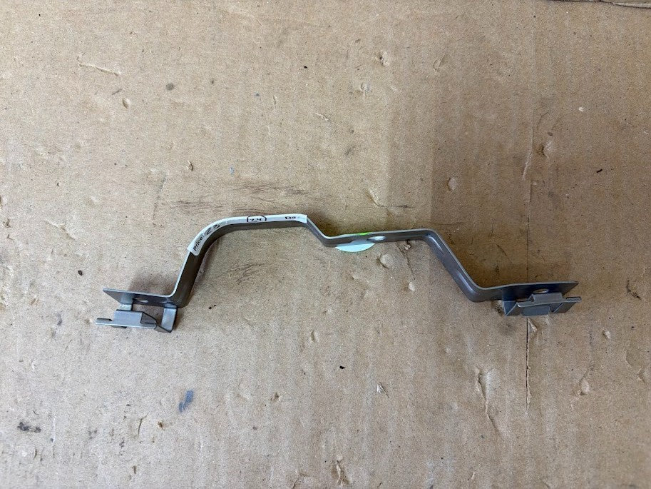 ✅ NEW! 17-23 Tesla Model 3 Right Front Bumper Liner Bracket 1104541