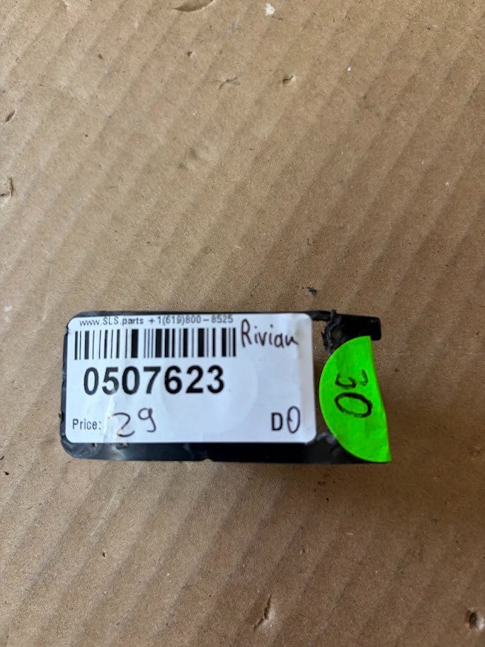 ✅ Rivian Park Assist Sensor Retainer Black PT00003383