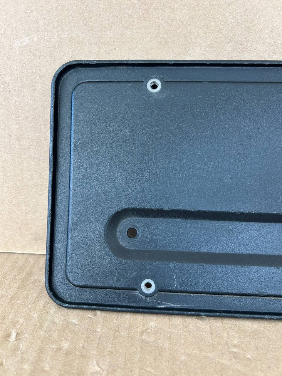 ✅ 17-23 Tesla Model 3/Y Rear Lid License Plate Mount Bracket 1096844-00-B