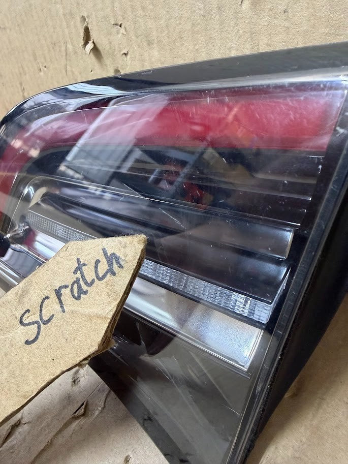 ✅ 2017-2023 Model 3 Rear Right Inner Taillight LED Tail Lamp 3-Pin 1077402-00-E