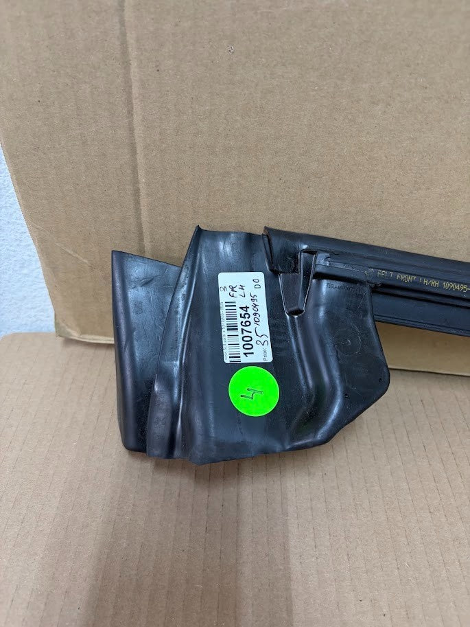 ✅ 17-23 Model 3 Front Left Door Window Inner Belt Weatherstrip Seal 1090495-00-E
