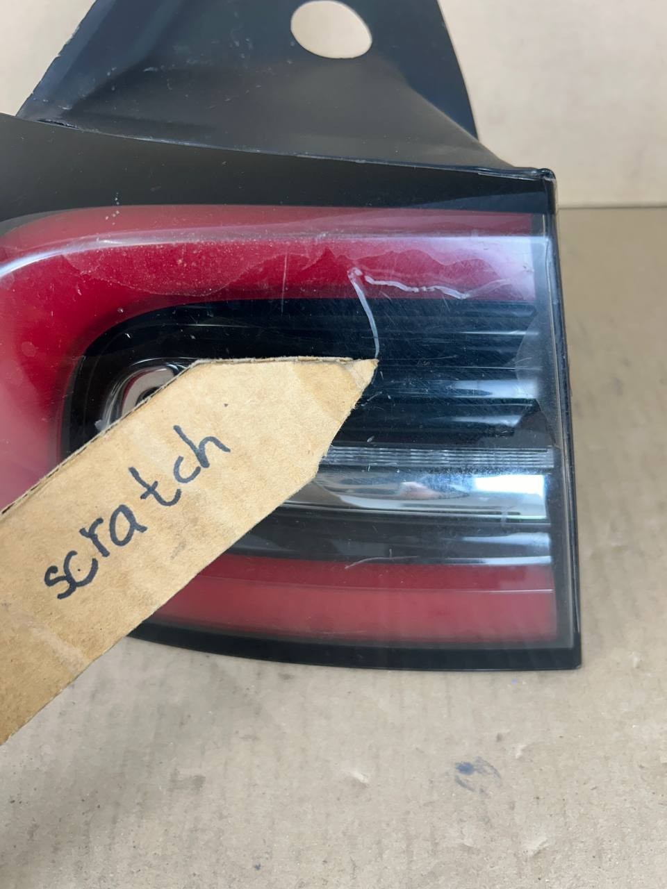 ✅17-23 Tesla Model 3 Rear LH Side Outer LED Tail Lamp 3 Pin 1077397 w/scratches