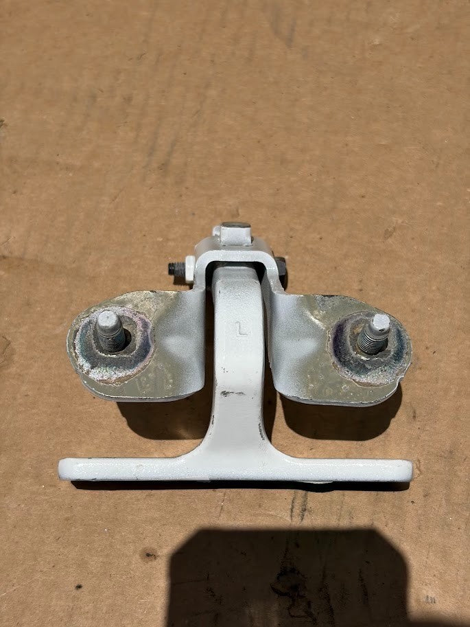 ✅ 2023 Tesla Model Y Trunk Hinge Left White 1624940-00-A
