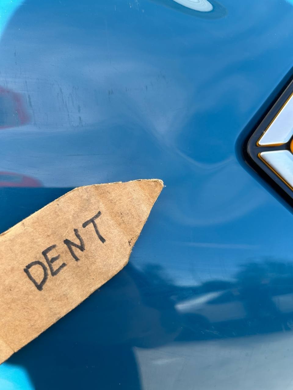 ✅ 2022 2023 Rivian R1T Hood Blue w/dent and scratches