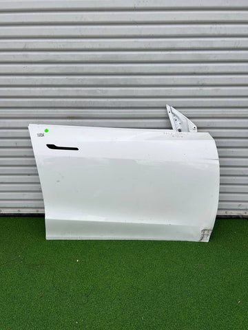 ✅2020-2024 Tesla Model Y Front Right Side Door Shell White OEM w/dent