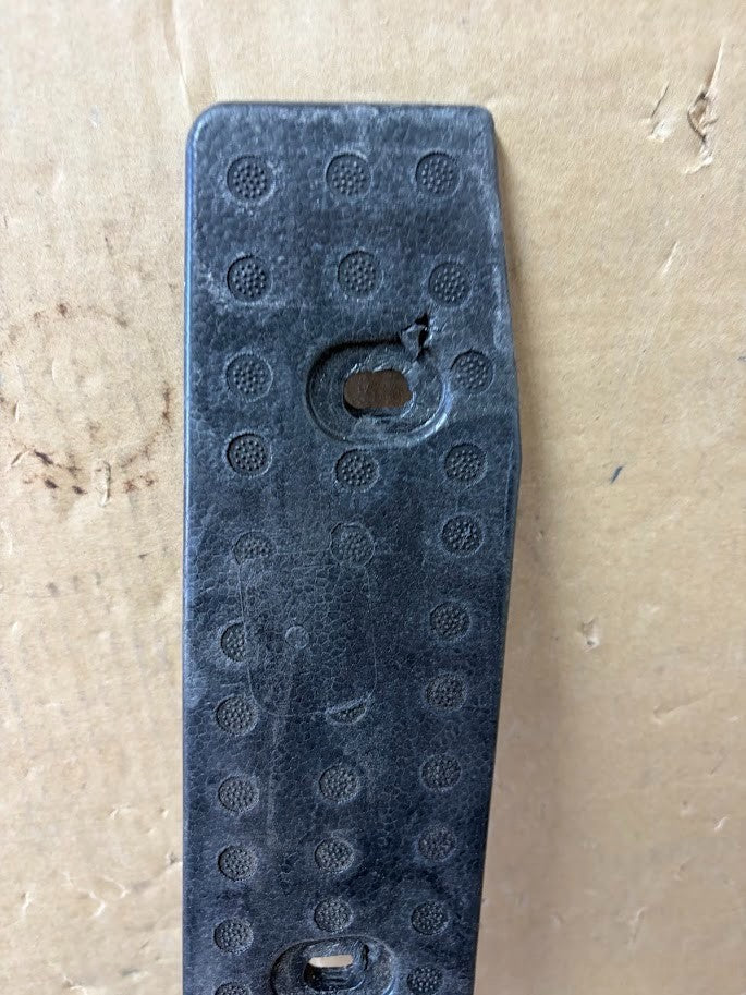 ✅24-25 Tesla Cybertruck Rear Bumper Bracket Foam Piece Center Right 1684649-00