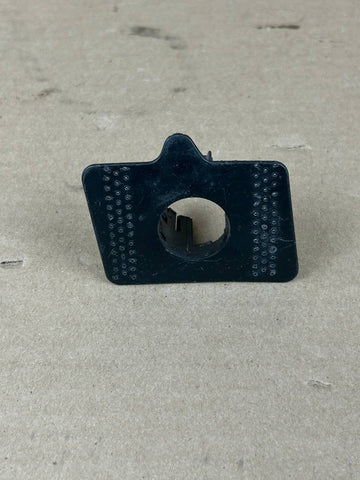 ✅ Tesla X S7 Rear Right Park Assist Retainer Sensor Bracket 1097470-00-A