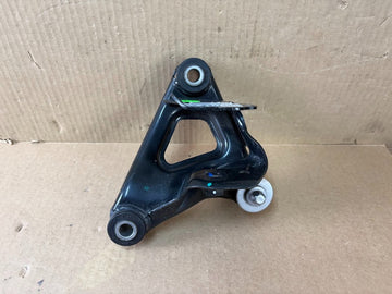 ✅ 17-23 Tesla Model 3 Front Right Side Engine Mount Bracket  1110232-00-C