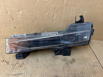 ✅17-23 Tesla Model 3 Left Side Fog Light Lamp 2 Pin 1077389-00-F/damaged