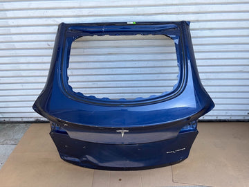✅ 20-23 Tesla Model Y Rear Trunk Lid Silver w/dent and scratches