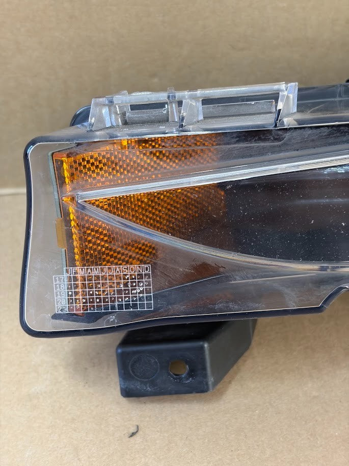 ✅ 17-23 Tesla Model 3 Left Headlight Fog Lamp 3 Pin 1077391-00-F