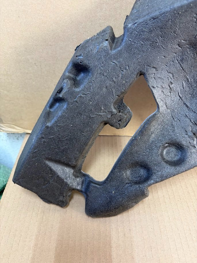 ✅ 20-23 Tesla Model Y Front Driver Side Left Wheelhouse Insulator 1493085-00-E