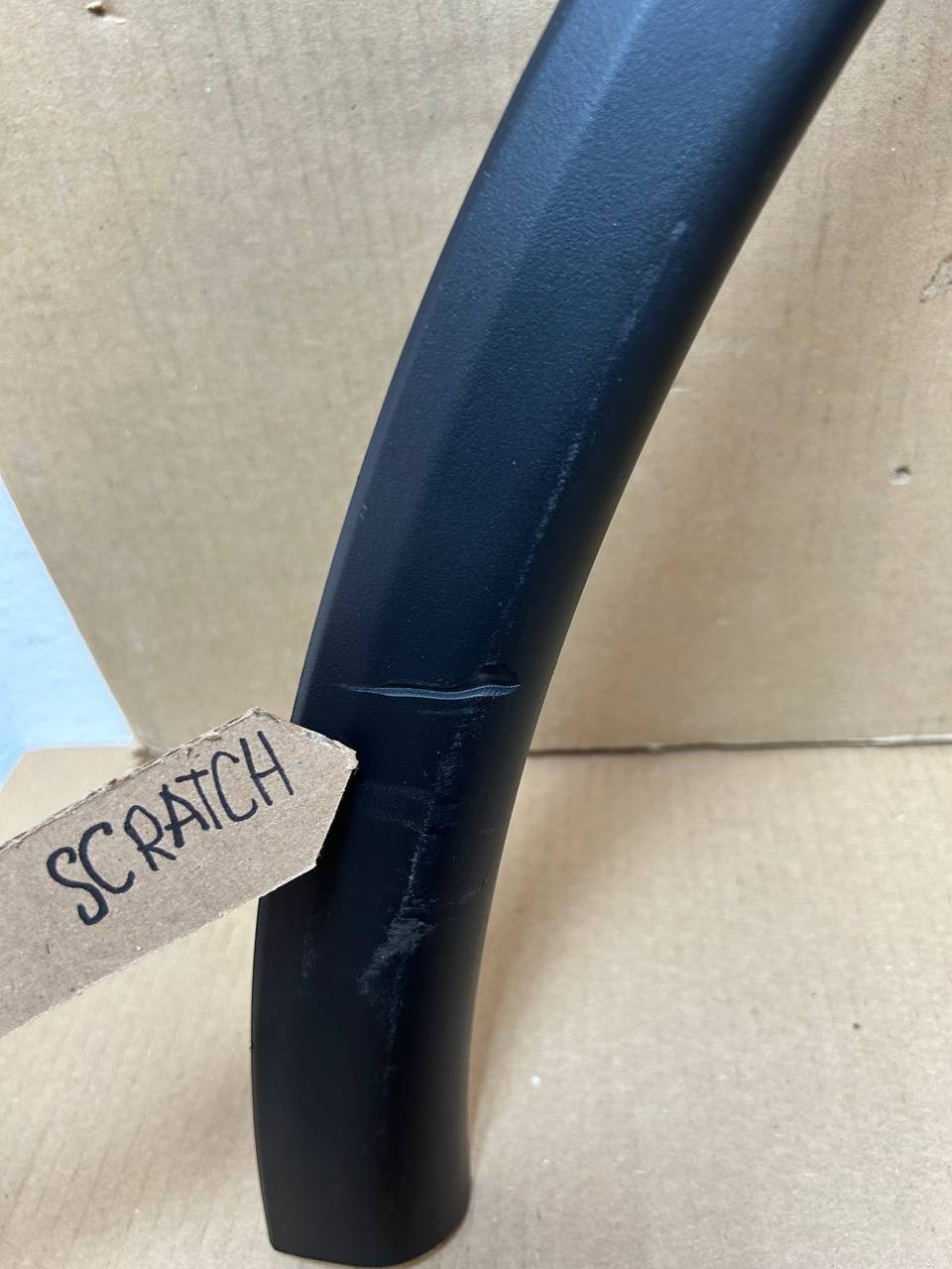 ✅ 2025 Tesla Model Y Rear Right Fender Garnish 1937596-00-C w/scrtach
