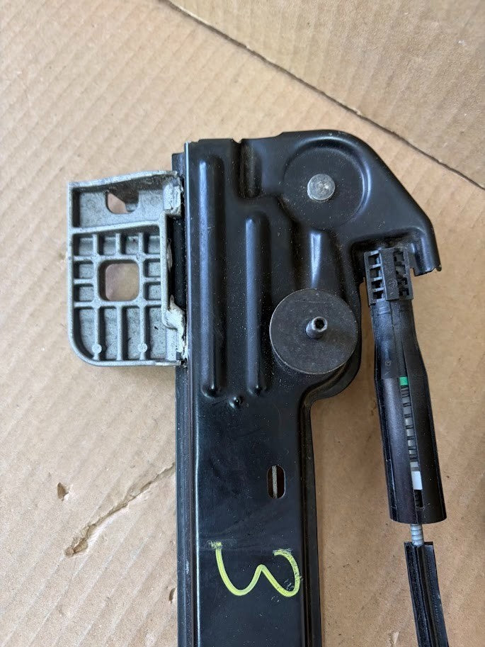 ✅ 2017-2023 Tesla Model 3 Front Left Door Window Regulator & Motor 1096620-20-J