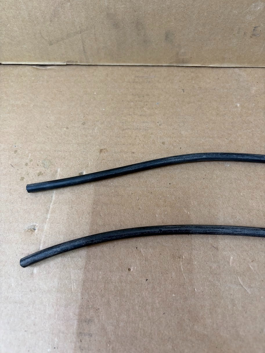 ✅16-20 Tesla Model S Large Stuffer Outer Belt Seal 1021462-00-B