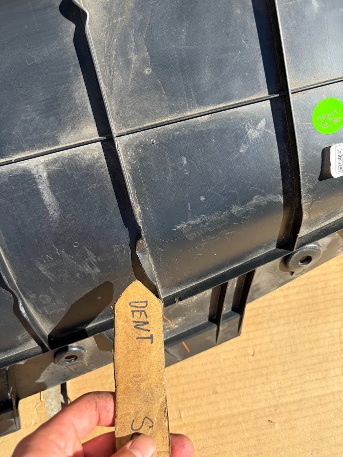 ✅2025-2026 Tesla Model Y Juniper Front Bumper Lower Shield 2025652-04-B/dented