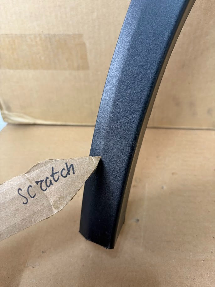 ✅25-26 Tesla Model Y Juniper Rear Left Fender Molding 1937594-00-D /scratched