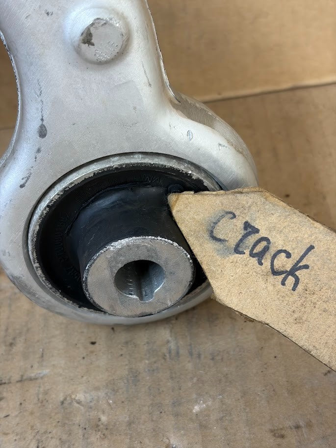 ✅22-25 Rivian R1S/R1S Front Left Lower Control Arm PT00415634-B /cracked bushing