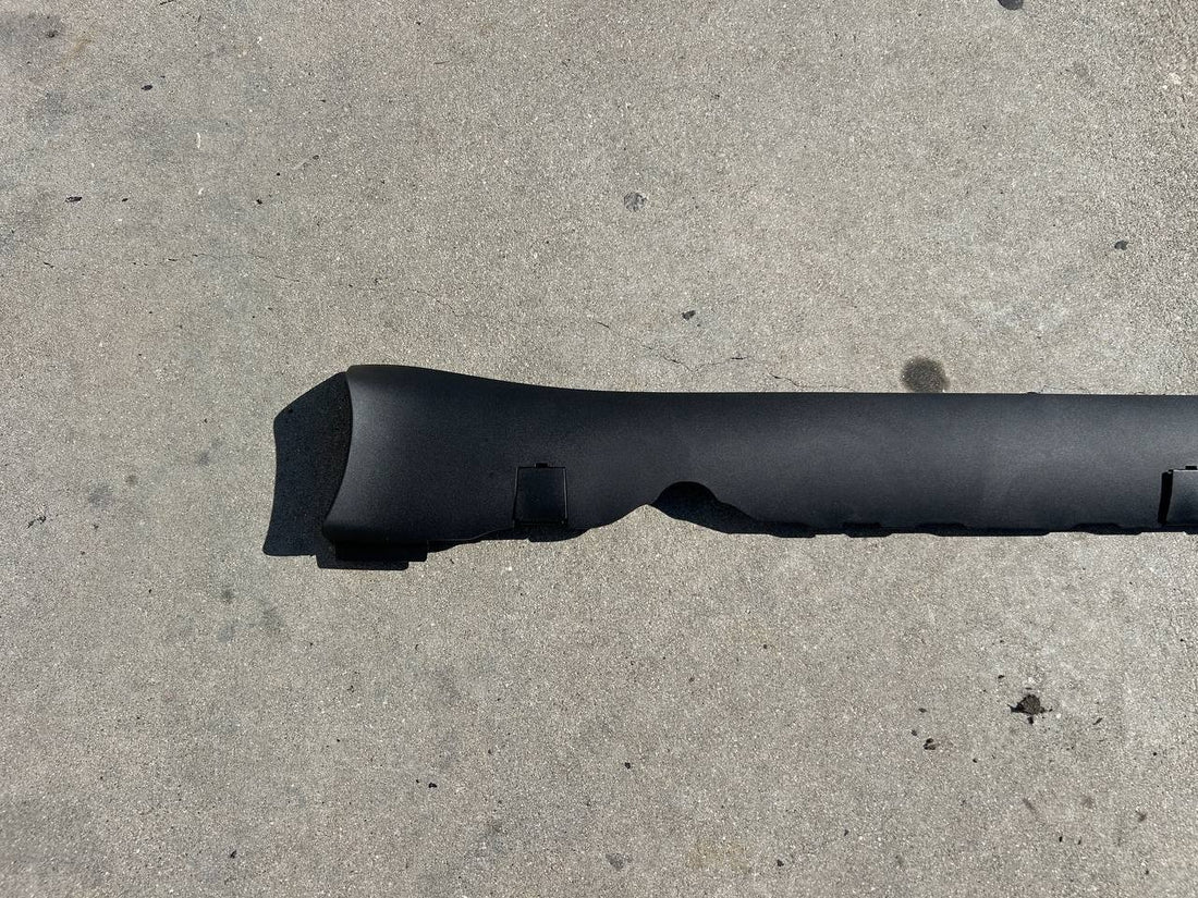 ✅NEW! 17-26 Model 3 Passenger Skirt Rocker Panel Molding Trim Right 1089829-00-D