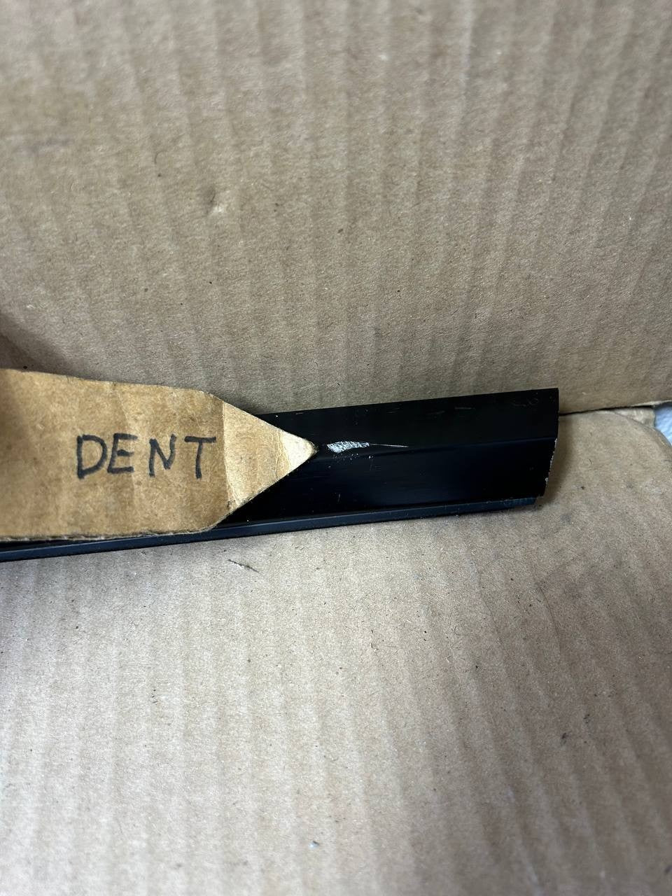 ✅ 17-24 Tesla Model 3 Door Window Molding Righ Front Black Trim 1080681 w/dent