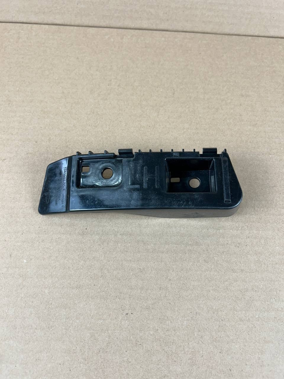 ✅NEW! Tesla Model 3 Rear Left Taillight Lamp Support Bracket 2023 OEM 1083992