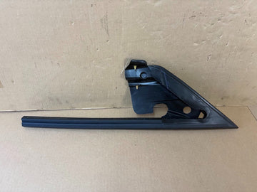 ✅NEW! 20-24 Model Y Front Left A-Pillar Flag Glass Weatherstrip Seal 150006600B