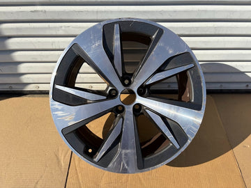 ✅ 2024 Audi Q8 E-TRON 20"  Wheel Rim Alloy Factory 4KE.601.025.AF /scratched