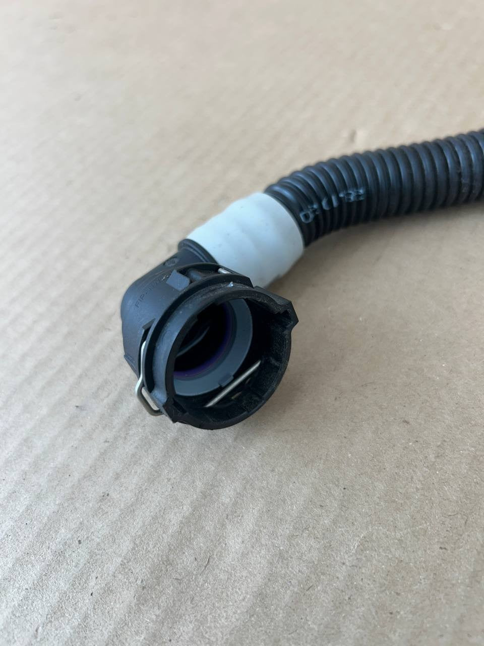 ✅ OEM Tesla model Y coolant Hose Pipe Line Inverter To Oil Cooler 1504722-00-A