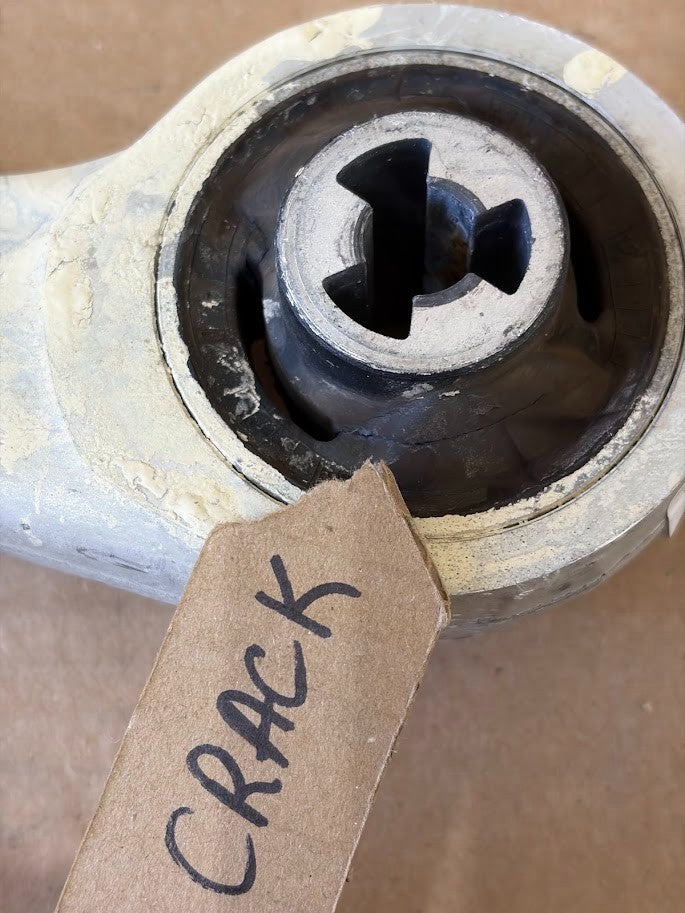 ✅ 17-23 Tesla Model 3/Y Front Right Lower Control Arm 1044354 /cracked bushing