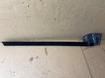 ✅2017-2023 Tesla Model 3 Front Right Window Inner Belt Seal OEM 1090495-00-E