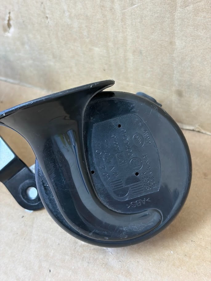 ✅ 2017-2023 Tesla Model 3 Horns Assembly Black 1486943-00-A