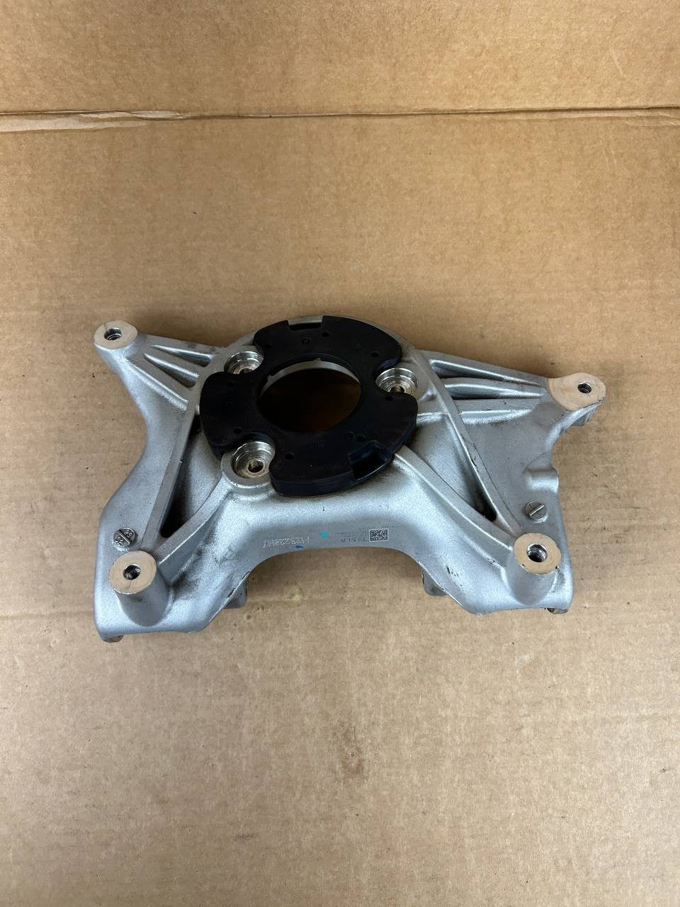 ✅Tesla Model Y Front Left Upper Strut Mount Bracket 2017-2023 OEM 1044032-00-C