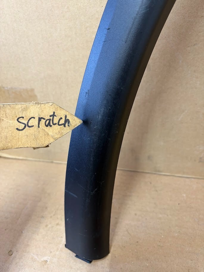 ✅ 25-26 Tesla Model Y Juniper Front Right Fender Molding 1937599-00-C /scratched
