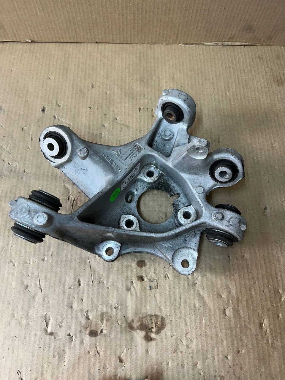 ✅ Tesla Model 3 2017-2023 Rear Passenger Right RH Steering Knuckle 1044416-00-G