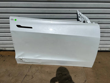 ✅ 2017-2023 Tesla Model 3 Front Right Door Shell White w/dent and scratch